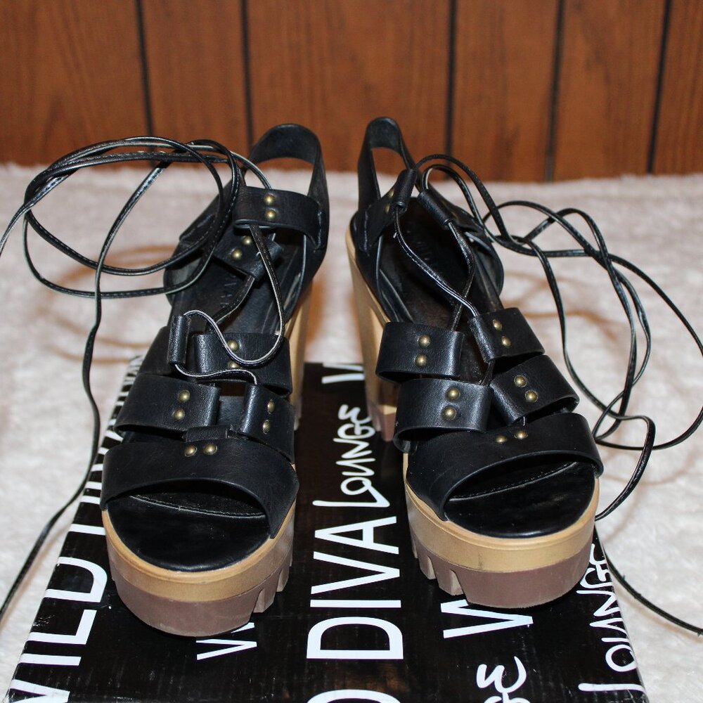 WILD DIVA Lounge Black Leatherette platform lace up/tie sandals Sz 6 1/2